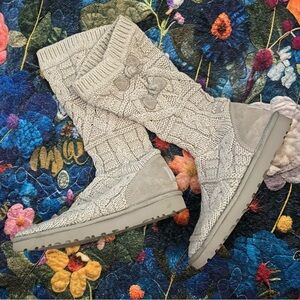 UGG Kalla Knitted Knot Boot Slippers Light Gray Size 8